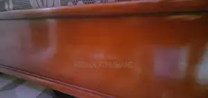 Kitanda 5/6, Mbao Original ,Kabati Milango Miwili Na Lina Kioo Full