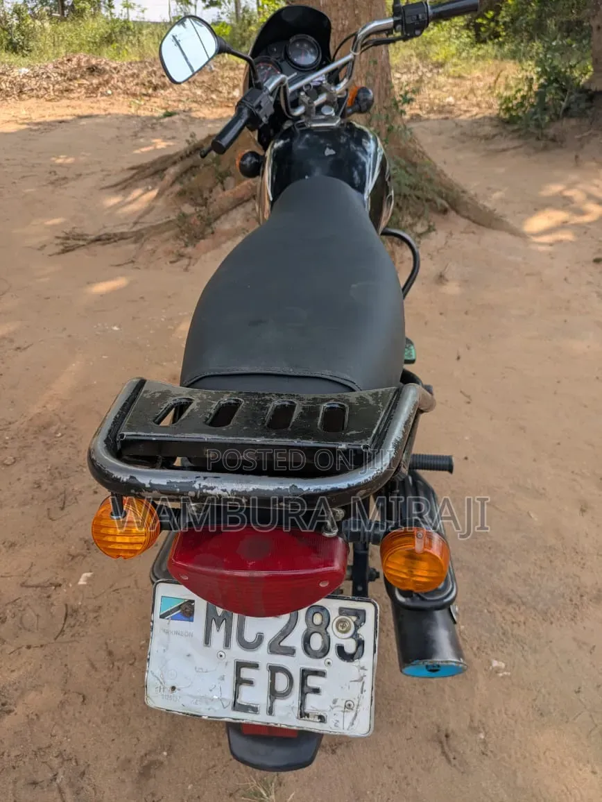 Bajaj Boxer 125 2025 Black