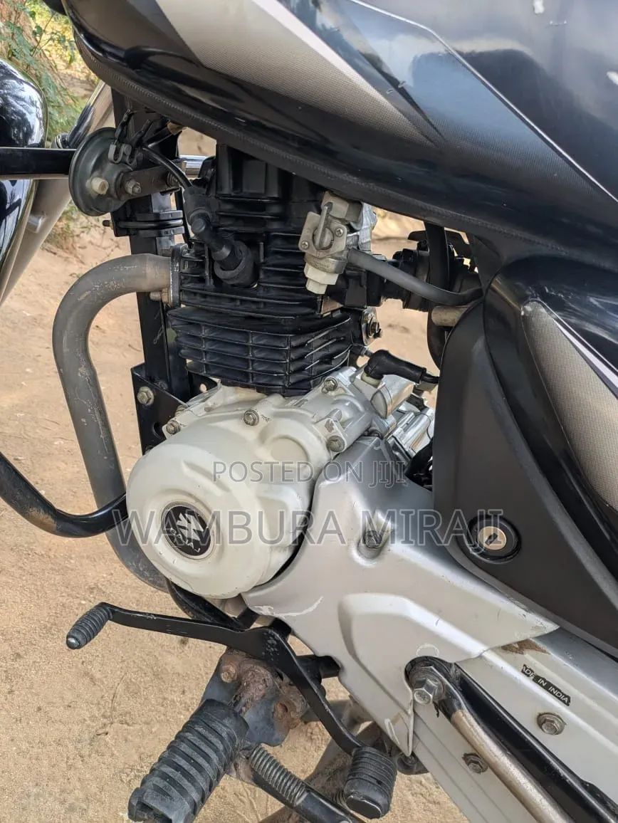 Bajaj Boxer 125 2025 Black