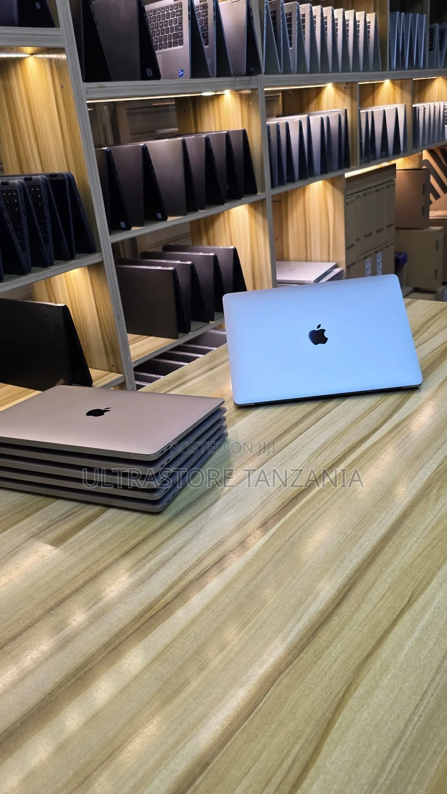 New Laptop Apple MacBook Air 2020 M1 8GB Apple M1 SSD 256GB