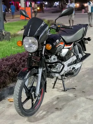 Honda CB 2025 Silver