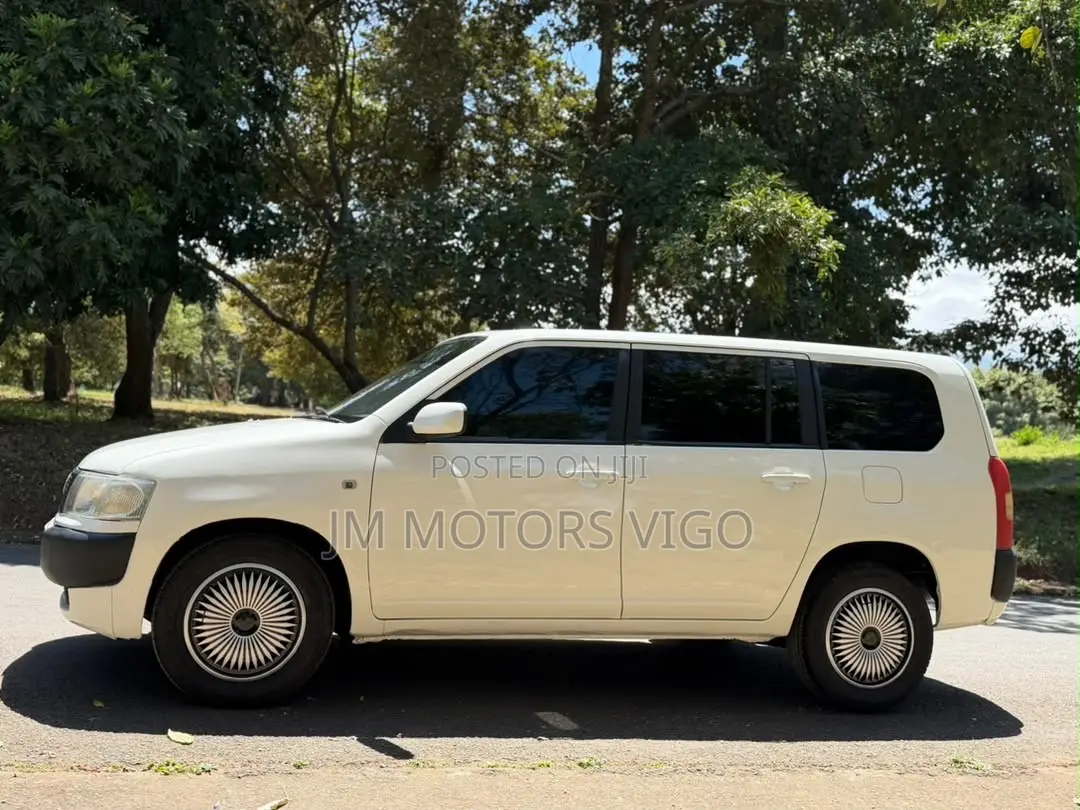 Toyota Probox 2005 White