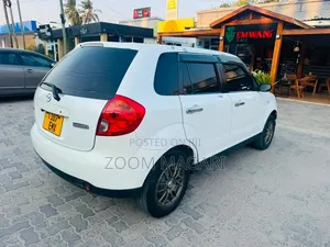 Mazda Verisa 2009 Pearl