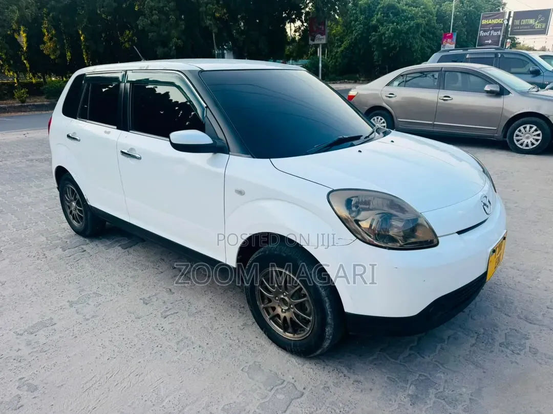 Mazda Verisa 2009 Pearl