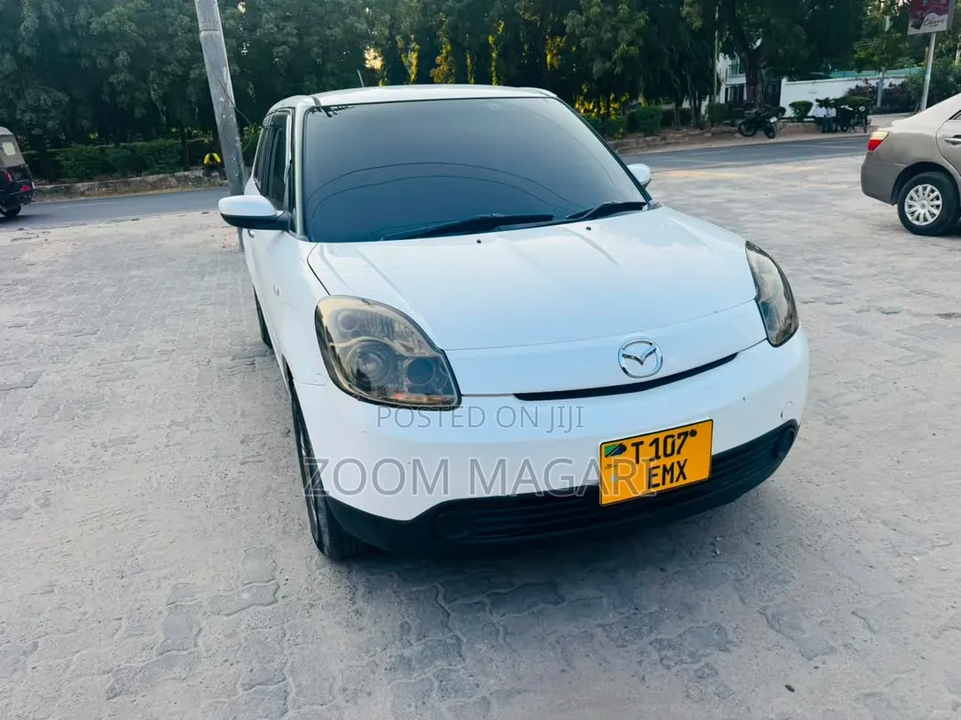 Mazda Verisa 2009 Pearl