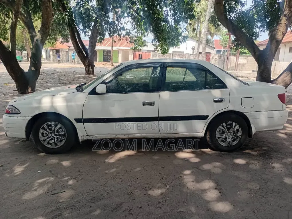 Toyota Carina 1999 White