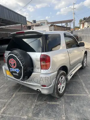Toyota RAV4 1.8 2004 Silver