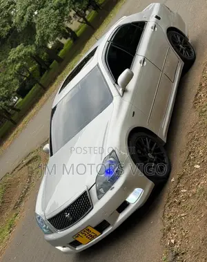 Toyota Crown 2006 Silver