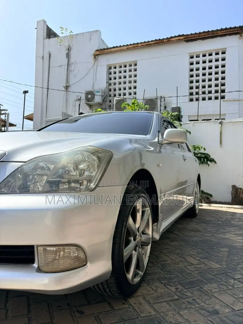 Toyota Crown 2007 Silver