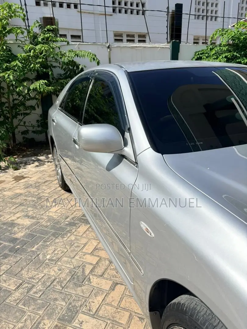 Toyota Crown 2007 Silver