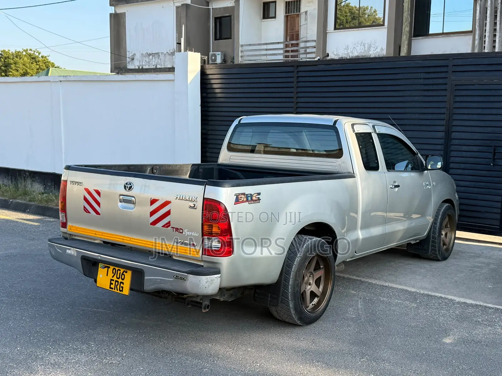Toyota Hilux 2011 Silver
