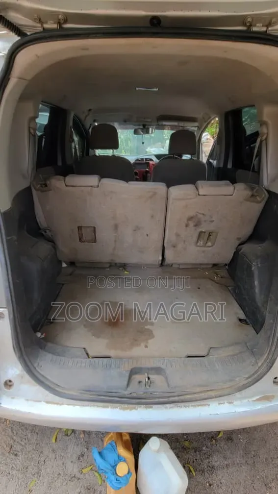 Toyota Ractis 2006 Silver