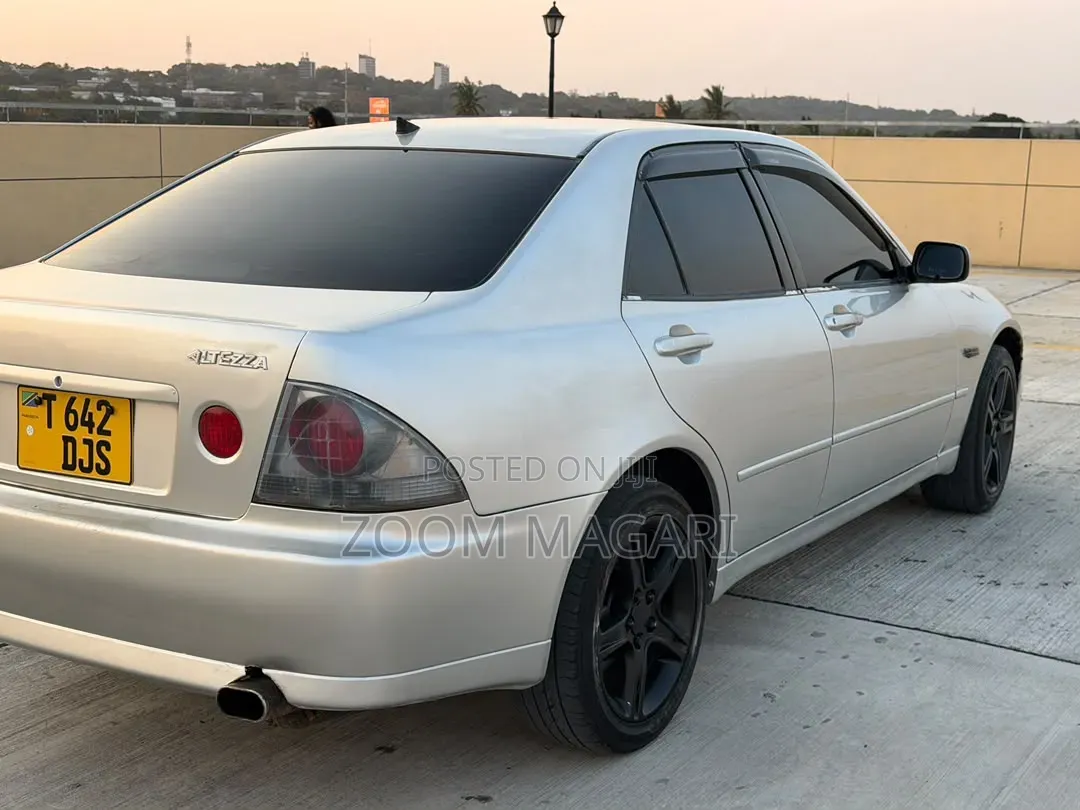 Toyota Altezza 2004 Silver