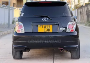 Toyota IST 2004 Black