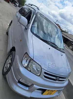 Toyota Noah 2.0 AWD (8 Seater) 2001 Silver