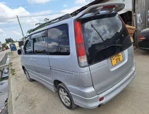 Toyota Noah 2.0 AWD (8 Seater) 2001 Silver