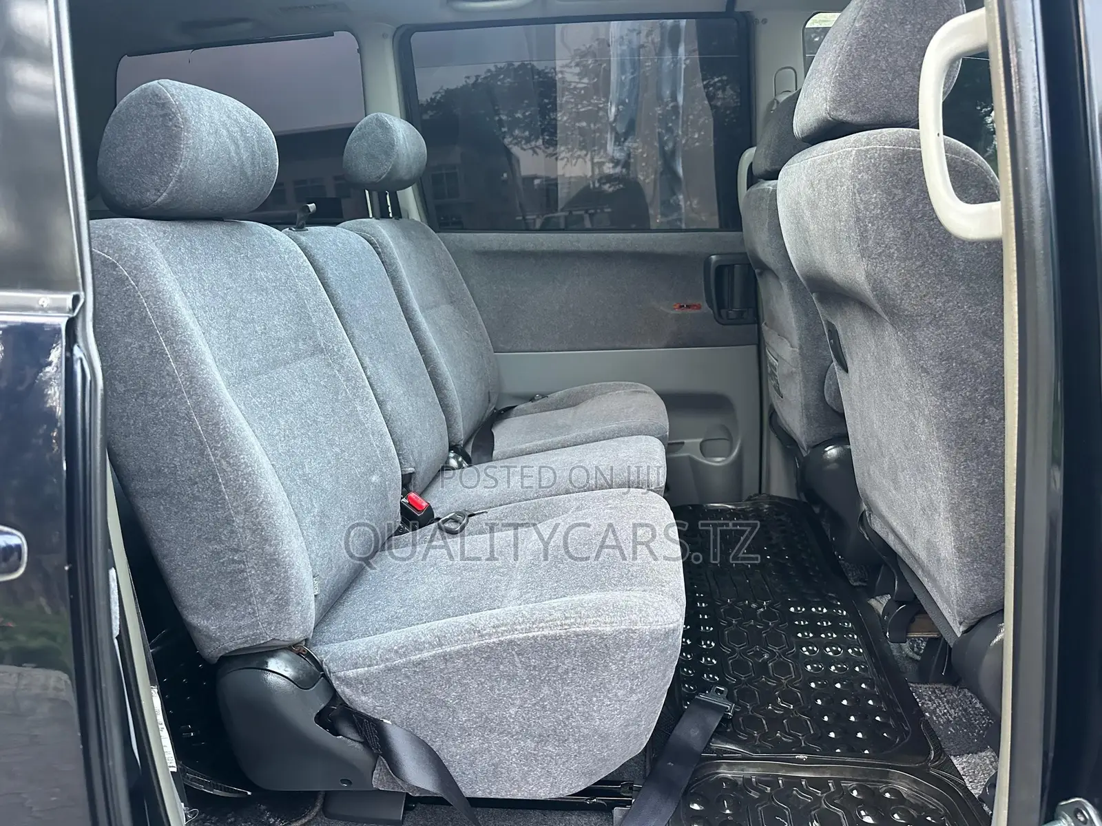 Toyota Noah 2004 Black