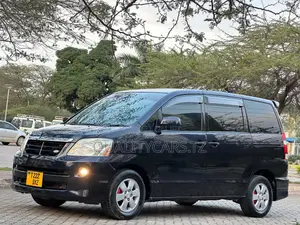 Toyota Noah 2004 Black
