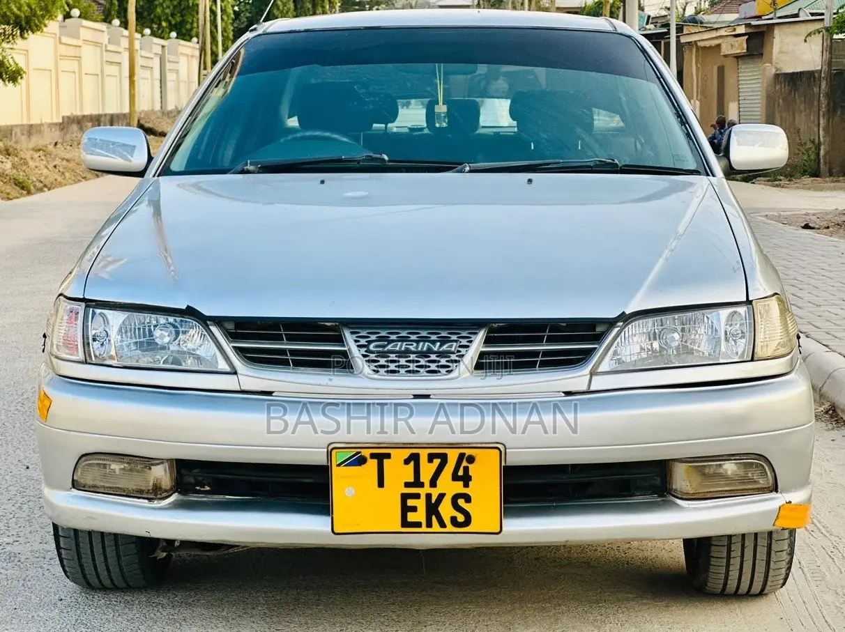 Toyota Carina 1.5 FWD Sedan 2001 Silver