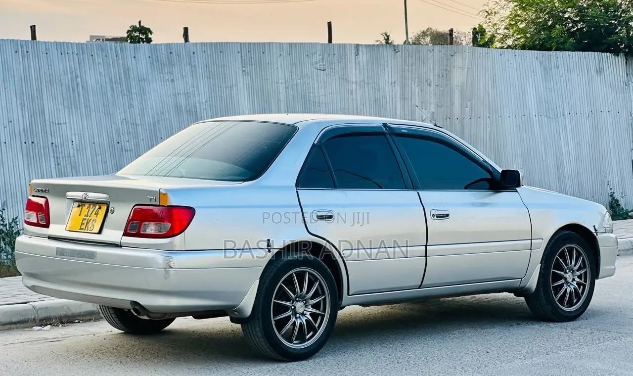 Toyota Carina 1.5 FWD Sedan 2001 Silver