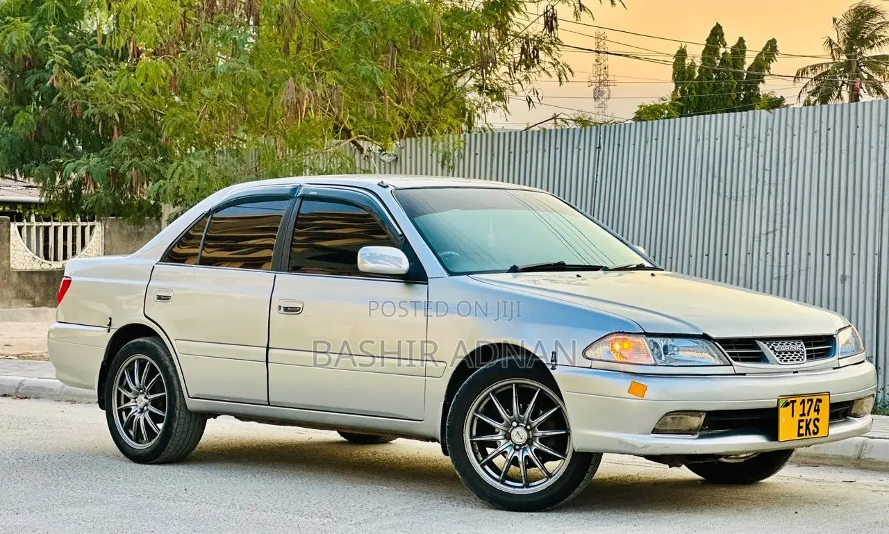 Toyota Carina 1.5 FWD Sedan 2001 Silver