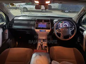 Toyota Land Cruiser Prado 2.8 2022 White