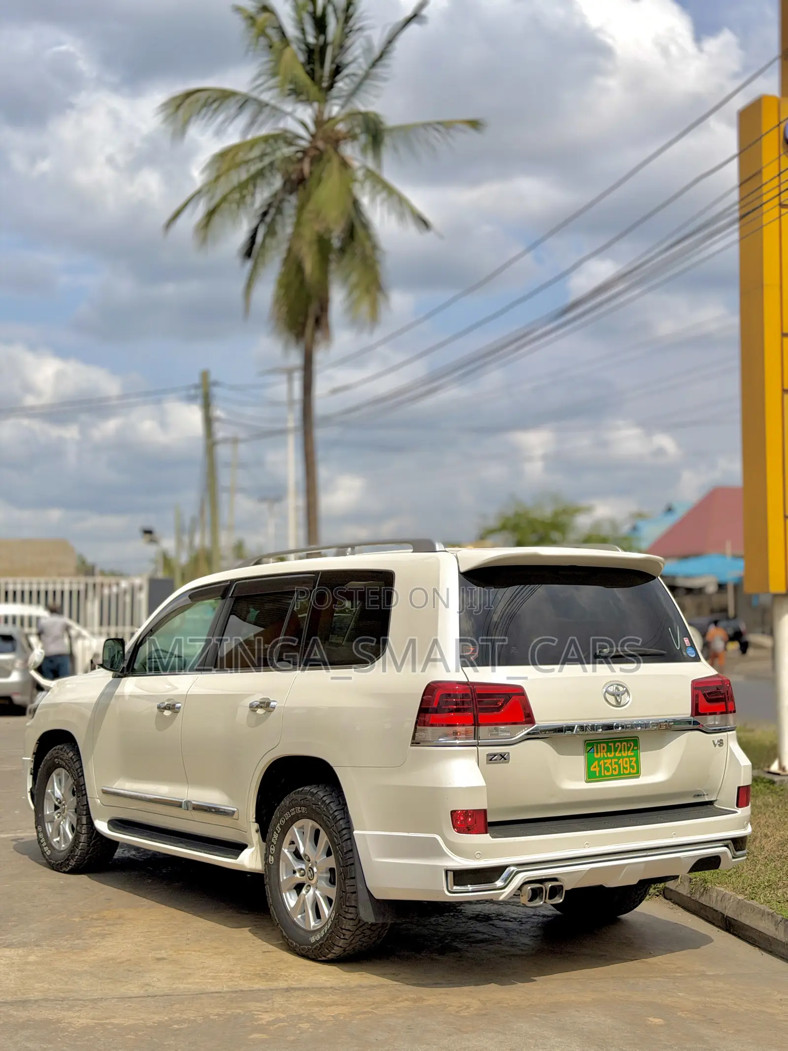 Toyota Land Cruiser 4.6 V8 ZX 2017 White