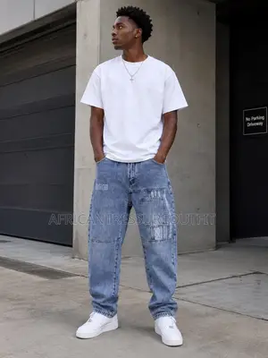 Baggy Cargo/Carpenter Demin Jeans DETAILING ON THE THIGHS