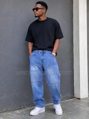 Baggy Cargo/Carpenter Demin Jeans DETAILING ON THE THIGHS