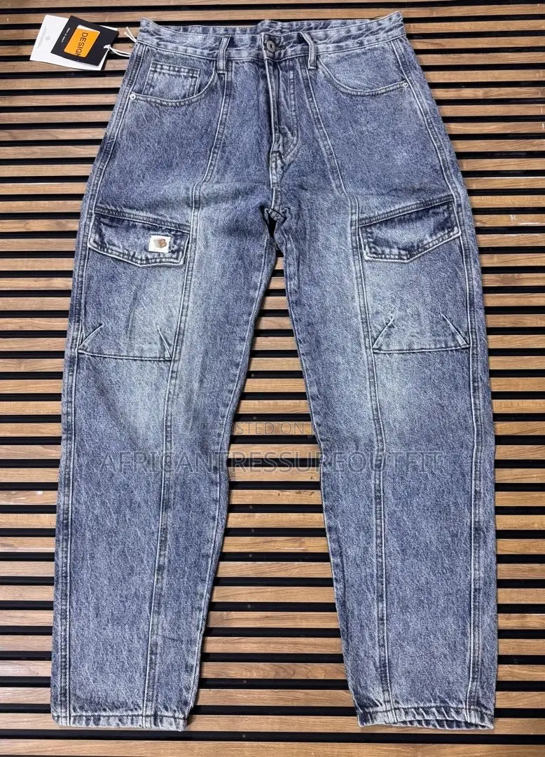 Baggy Cargo/Carpenter Demin Jeans DETAILING ON THE THIGHS