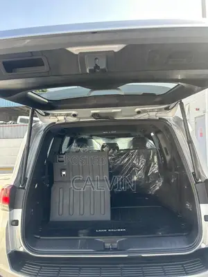 Toyota Land Cruiser 2024 Silver