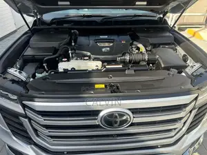 Toyota Land Cruiser 2024 Silver