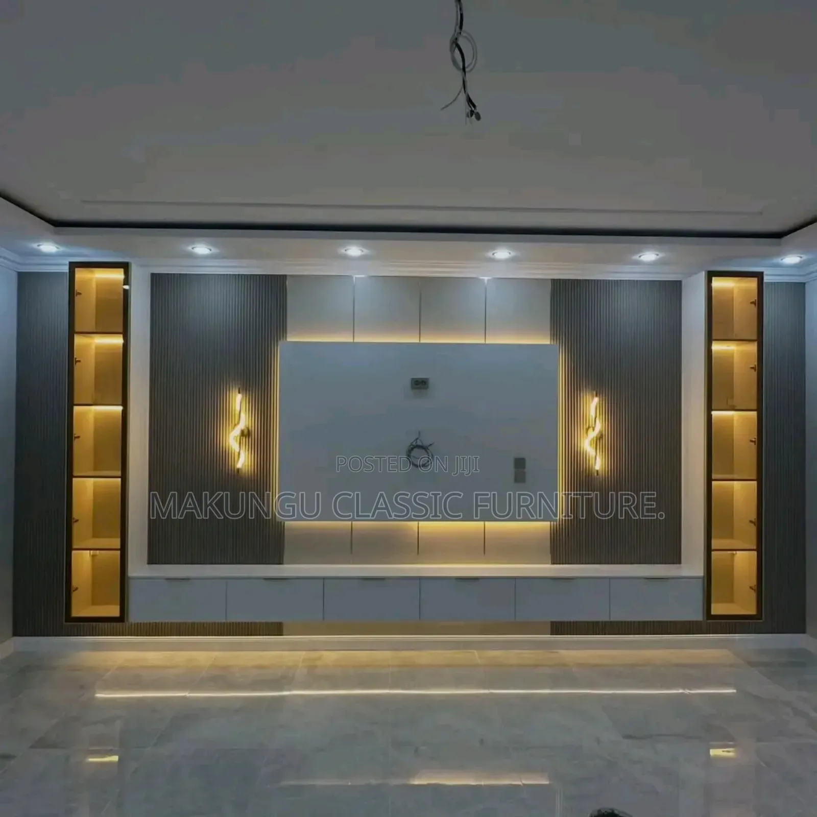 Simple TV Wall Unit and Showcase Decoration