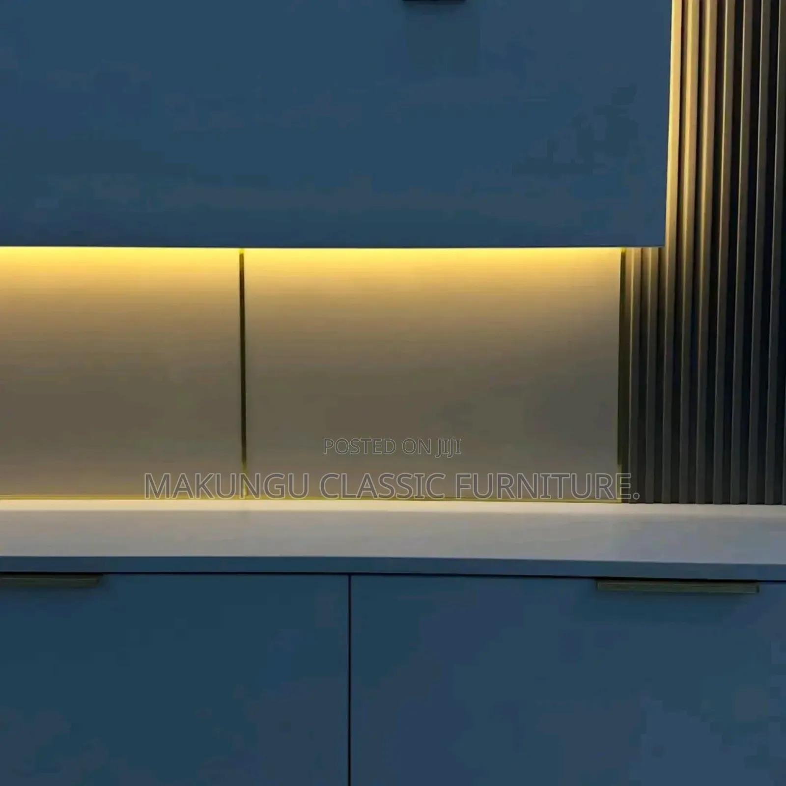 Simple TV Wall Unit and Showcase Decoration