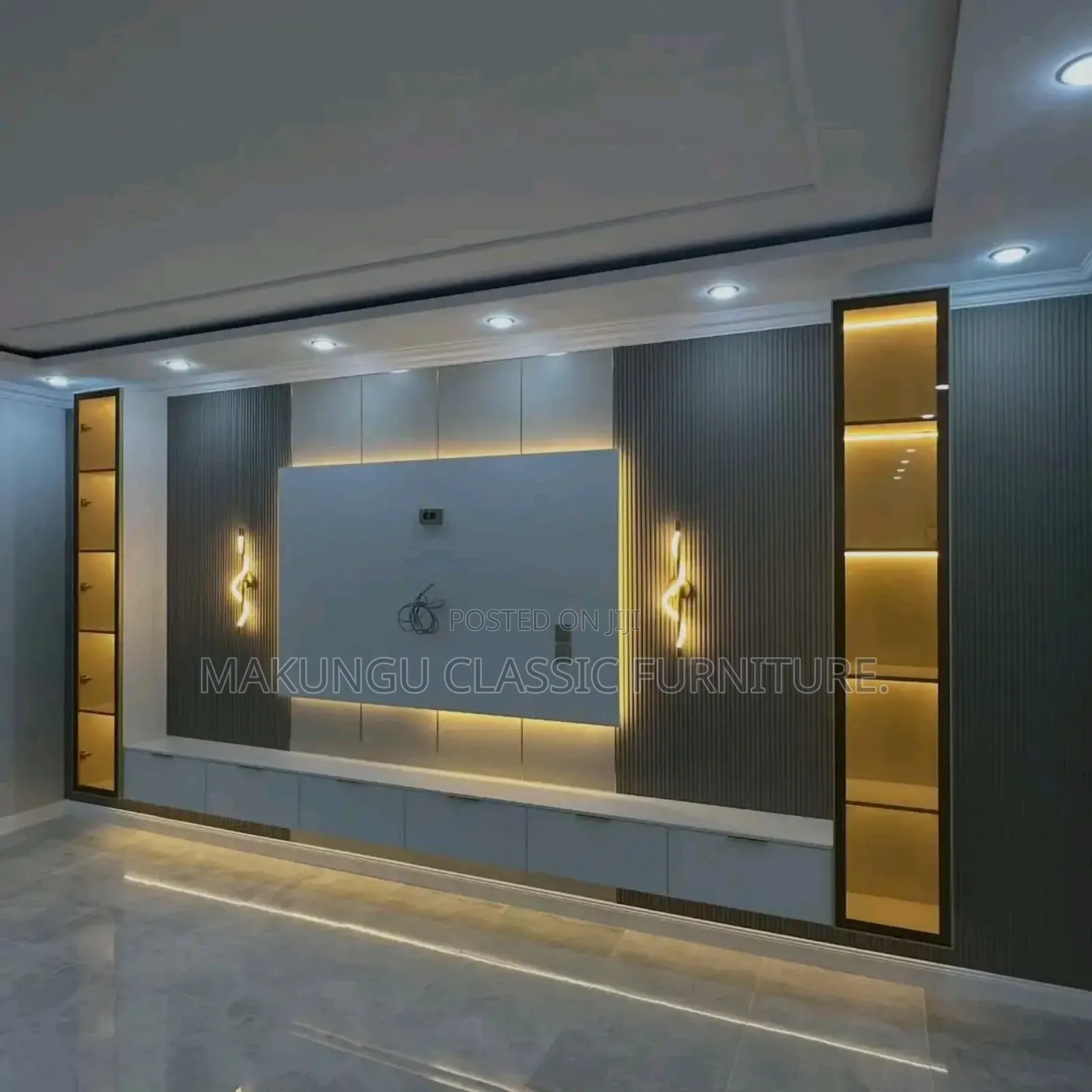 Simple TV Wall Unit and Showcase Decoration