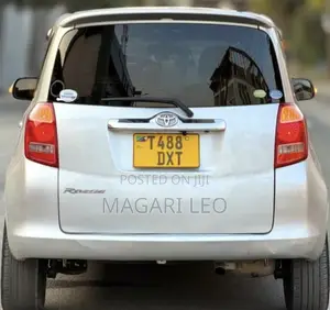 Toyota Ractis 1.5 FWD 2005 Silver