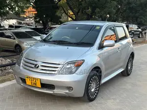 Toyota IST 2006 Silver