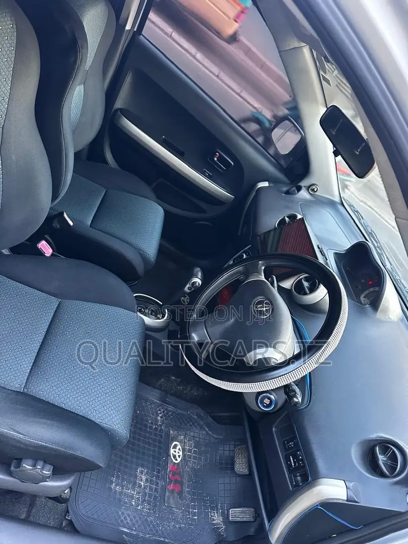 Toyota IST 2006 Silver