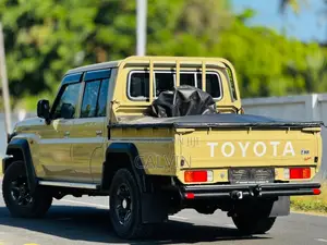 Toyota Land Cruiser 2025 Beige