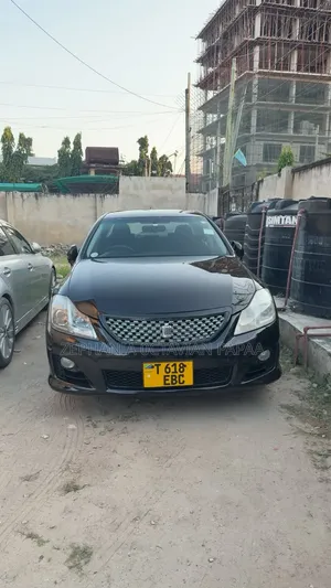 Toyota Crown 2010 Black