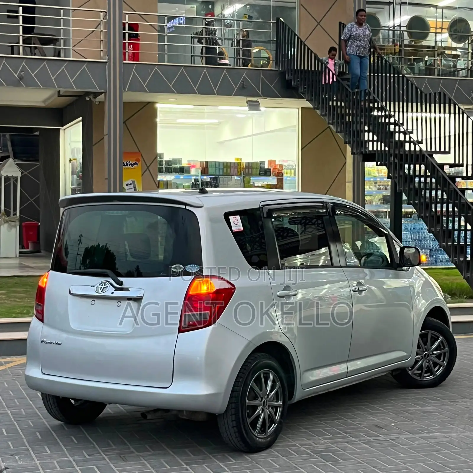 Toyota Ractis 2006 Silver