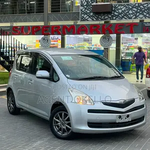 Toyota Ractis 2006 Silver