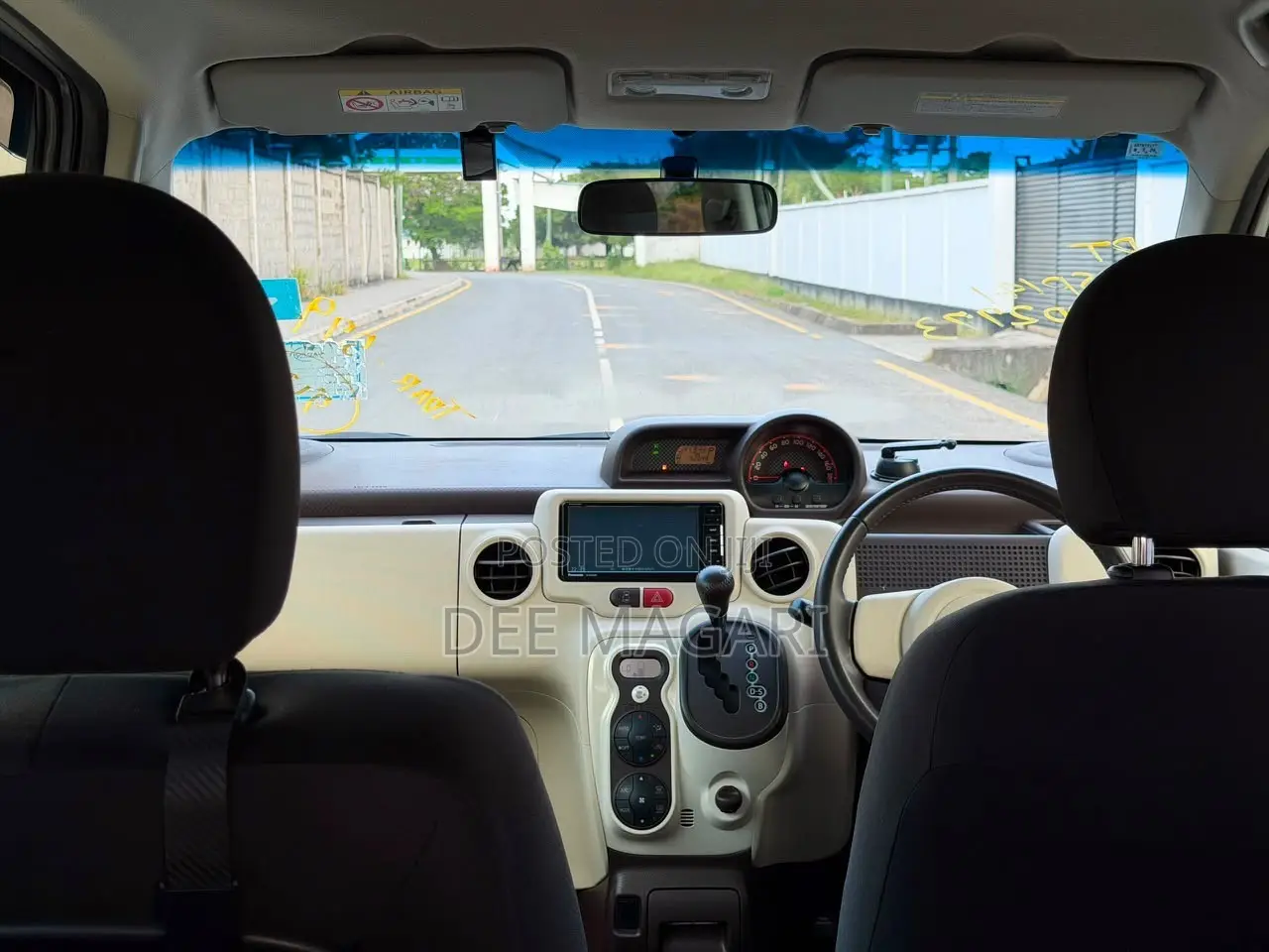 Toyota Porte 2015 White