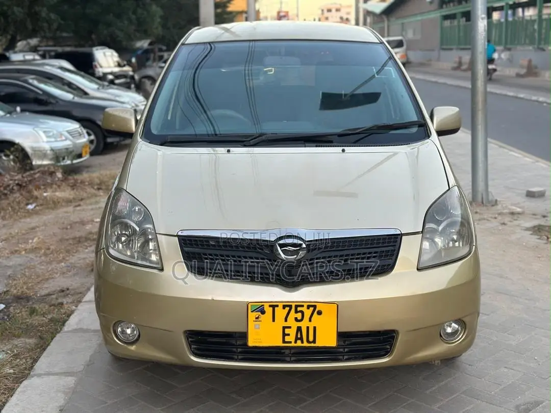 Toyota Corolla Spacio 2001 Gold