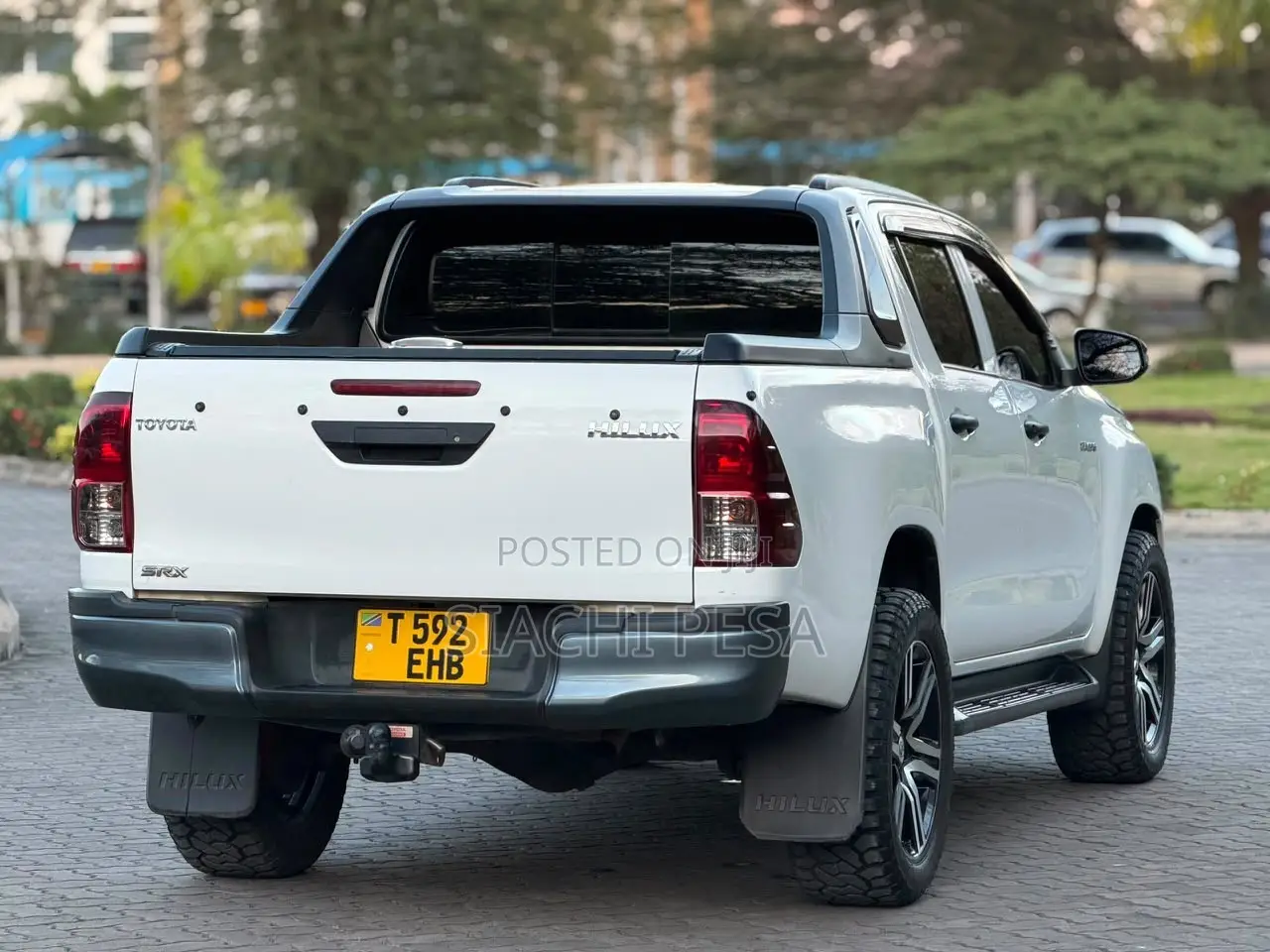 Toyota Hilux 2019 White