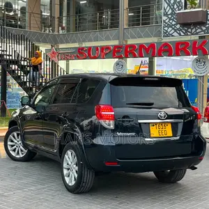 Toyota Vanguard 2010 Black