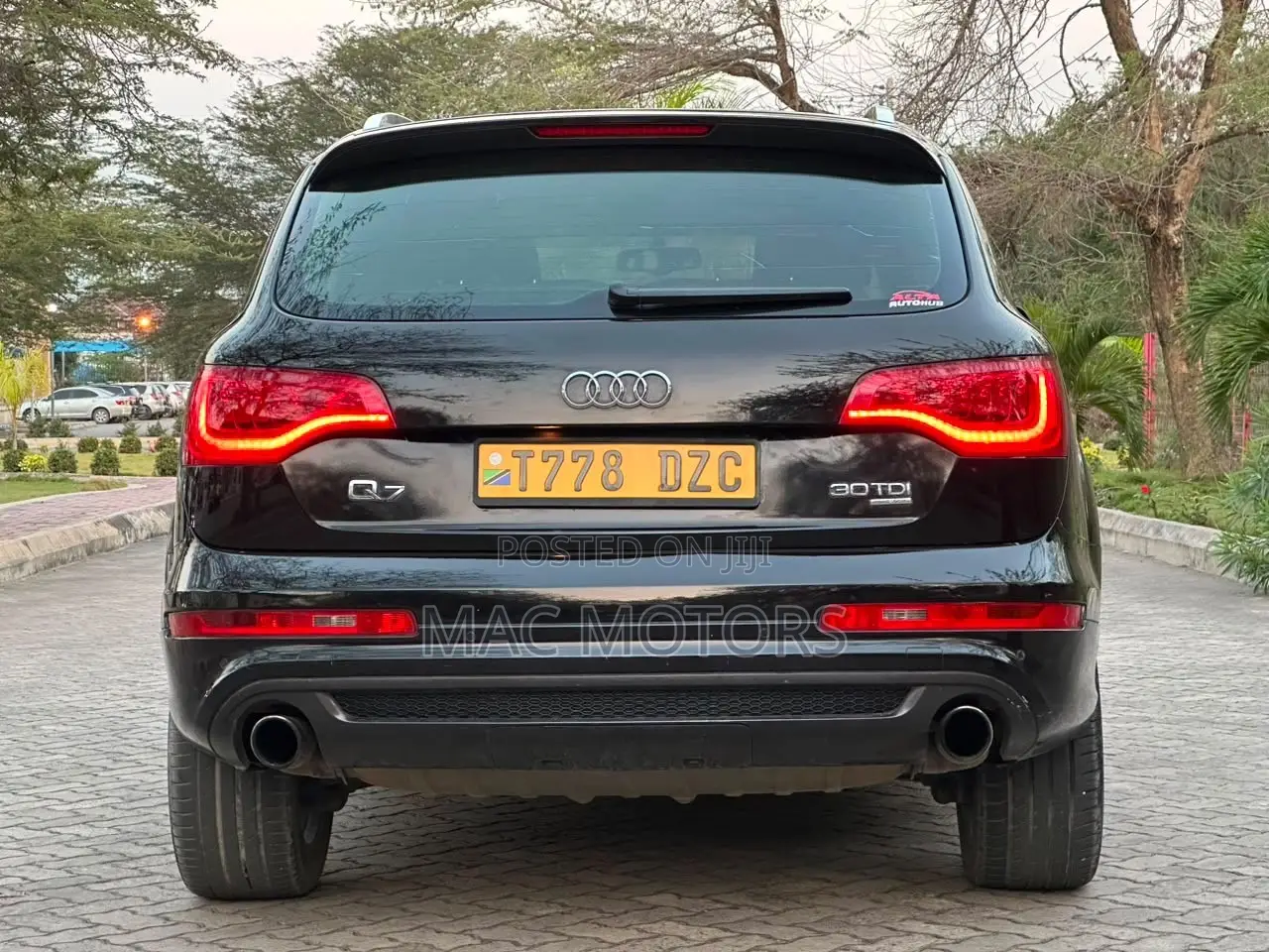 Audi Q7 2011 Black