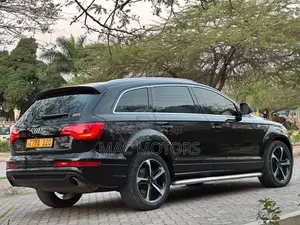 Audi Q7 2011 Black