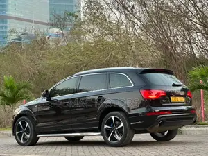 Audi Q7 2011 Black