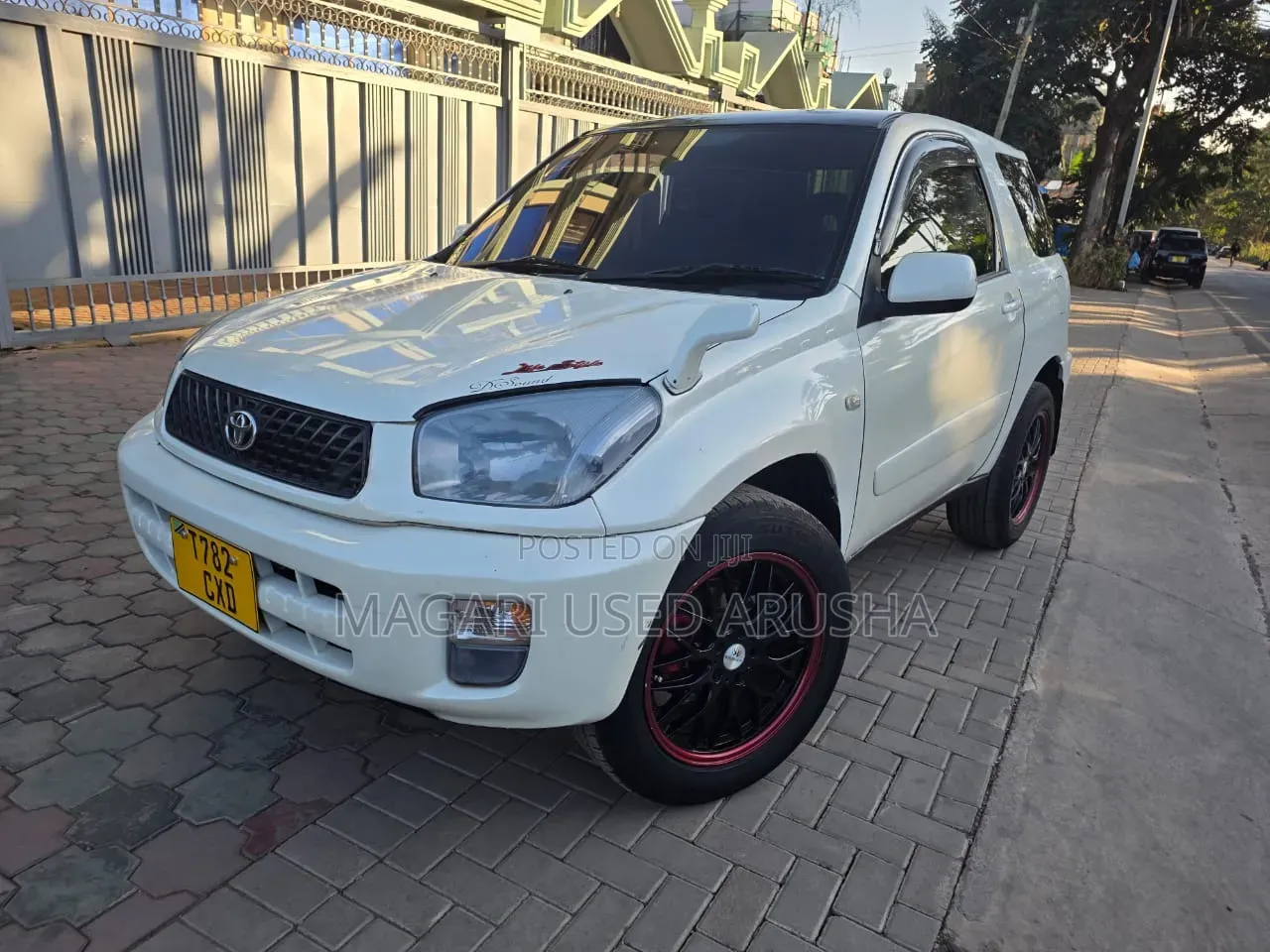 Toyota RAV4 Automatic 2003 White